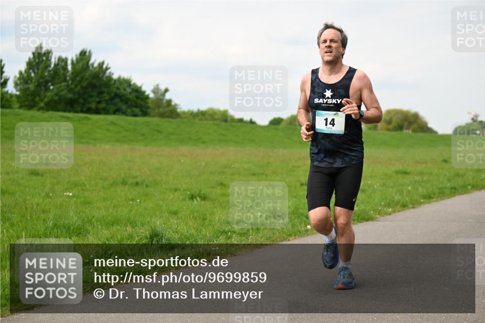 10.05.2026 - 8. Wedeler Halbmarathon Dr. Thomas Lammeyer http://msf.ph/oto/9699859 10.05.2026 11:38:12 Laufen  meine-sportfotos.de
