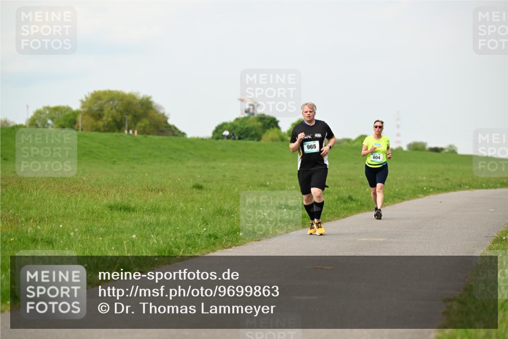 10.05.2026 - 8. Wedeler Halbmarathon Dr. Thomas Lammeyer http://msf.ph/oto/9699863 10.05.2026 11:38:18 Laufen 965, 604 meine-sportfotos.de