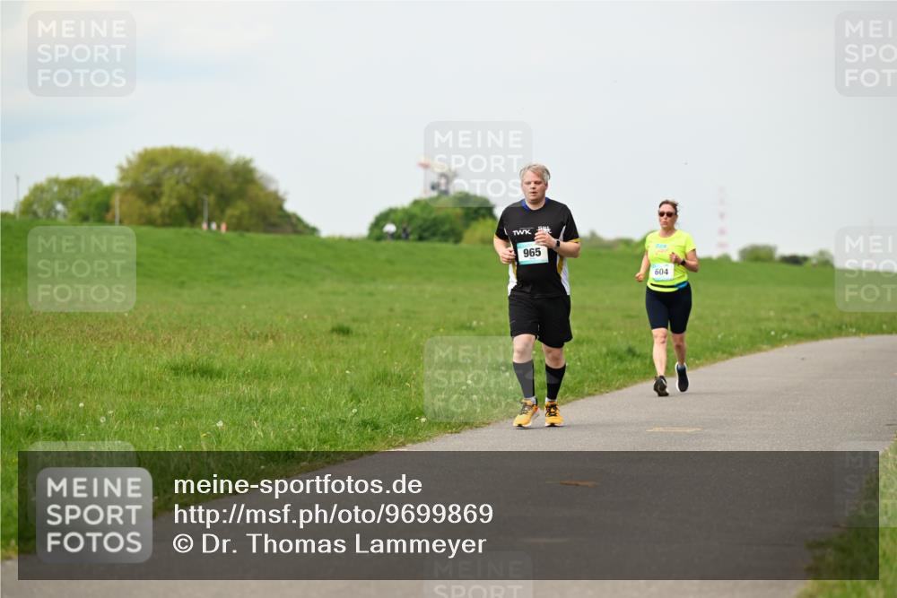 10.05.2026 - 8. Wedeler Halbmarathon Dr. Thomas Lammeyer http://msf.ph/oto/9699869 10.05.2026 11:38:18 Laufen 965, 604 meine-sportfotos.de