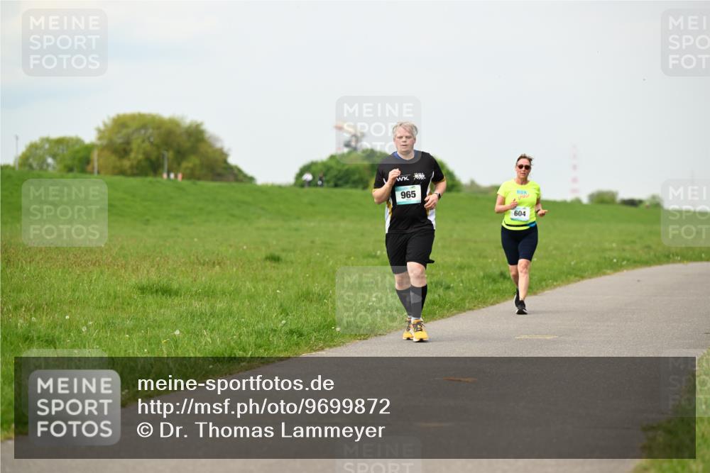 10.05.2026 - 8. Wedeler Halbmarathon Dr. Thomas Lammeyer http://msf.ph/oto/9699872 10.05.2026 11:38:19 Laufen 965, 604 meine-sportfotos.de