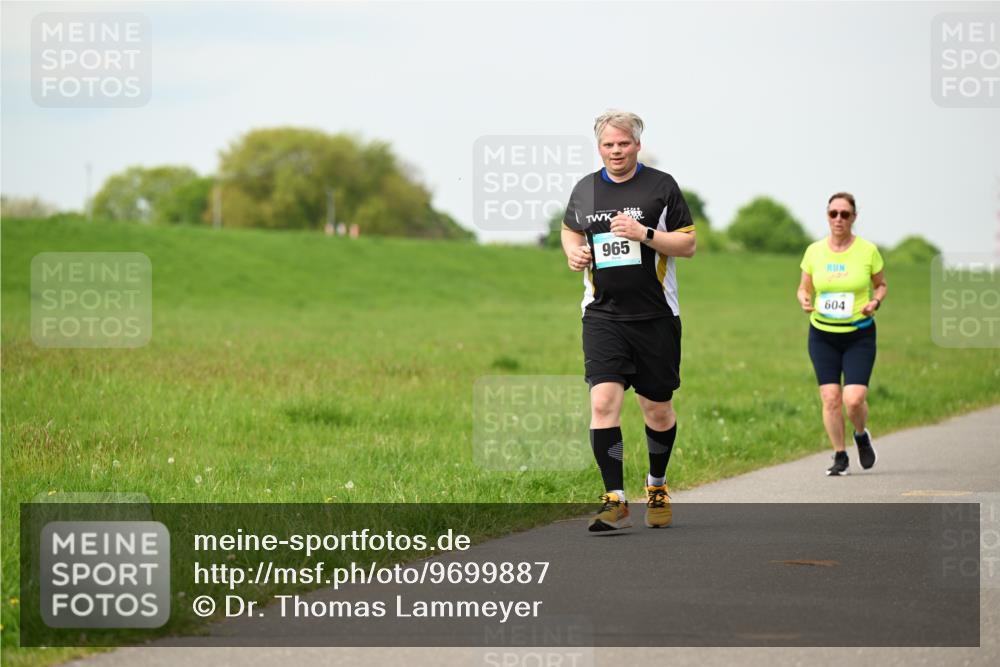 10.05.2026 - 8. Wedeler Halbmarathon Dr. Thomas Lammeyer http://msf.ph/oto/9699887 10.05.2026 11:38:20 Laufen 965, 604 meine-sportfotos.de