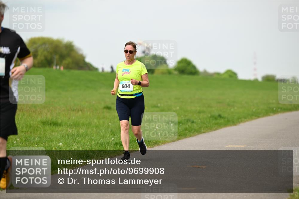 10.05.2026 - 8. Wedeler Halbmarathon Dr. Thomas Lammeyer http://msf.ph/oto/9699908 10.05.2026 11:38:23 Laufen 604 meine-sportfotos.de