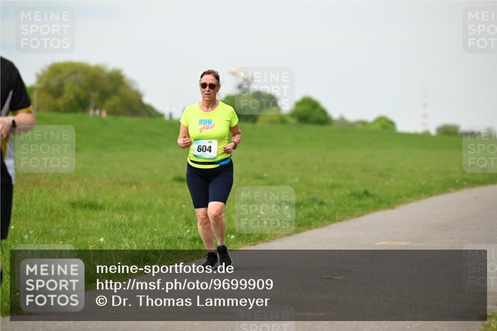 10.05.2026 - 8. Wedeler Halbmarathon Dr. Thomas Lammeyer http://msf.ph/oto/9699909 10.05.2026 11:38:23 Laufen 604 meine-sportfotos.de