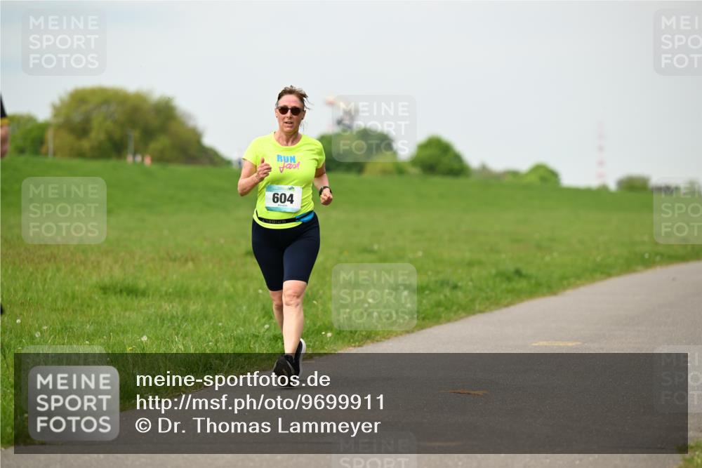 10.05.2026 - 8. Wedeler Halbmarathon Dr. Thomas Lammeyer http://msf.ph/oto/9699911 10.05.2026 11:38:23 Laufen 604 meine-sportfotos.de