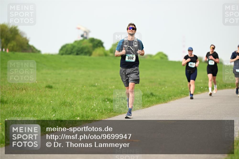 10.05.2026 - 8. Wedeler Halbmarathon Dr. Thomas Lammeyer http://msf.ph/oto/9699947 10.05.2026 11:38:43 Laufen 332 meine-sportfotos.de