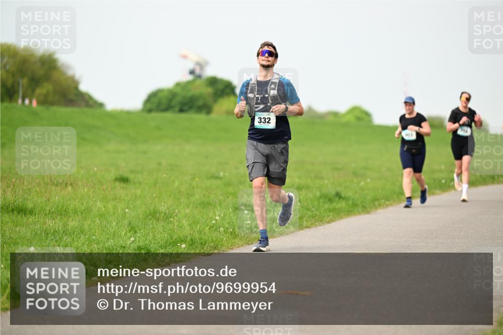 10.05.2026 - 8. Wedeler Halbmarathon Dr. Thomas Lammeyer http://msf.ph/oto/9699954 10.05.2026 11:38:43 Laufen 332 meine-sportfotos.de