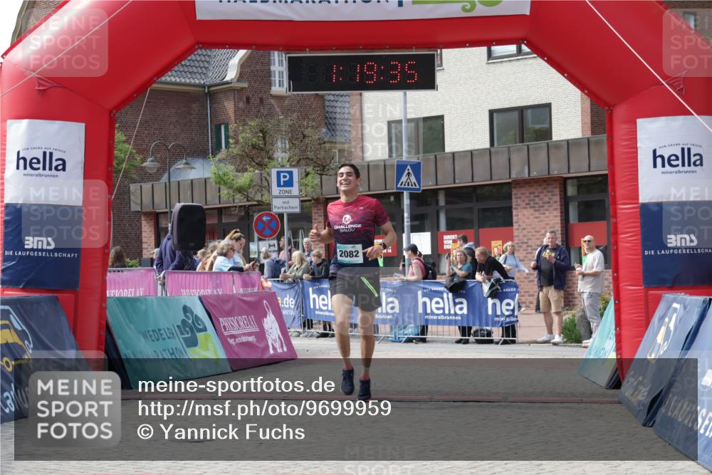 10.05.2026 - 8. Wedeler Halbmarathon Yannick Fuchs http://msf.ph/oto/9699959 10.05.2026 11:19:35 Ziel 2082 meine-sportfotos.de