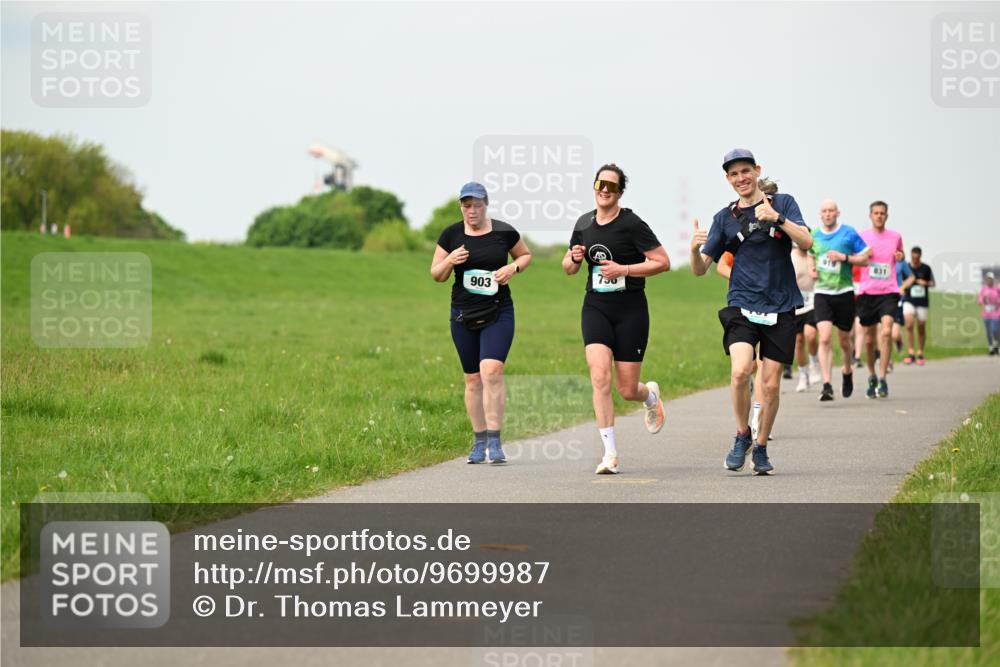 10.05.2026 - 8. Wedeler Halbmarathon Dr. Thomas Lammeyer http://msf.ph/oto/9699987 10.05.2026 11:38:48 Laufen 903, 431 meine-sportfotos.de
