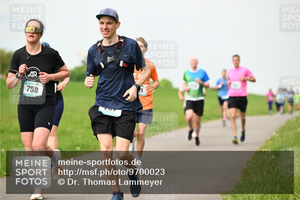10.05.2026 - 8. Wedeler Halbmarathon Dr. Thomas Lammeyer http://msf.ph/oto/9700023 10.05.2026 11:38:52 Laufen 758 meine-sportfotos.de