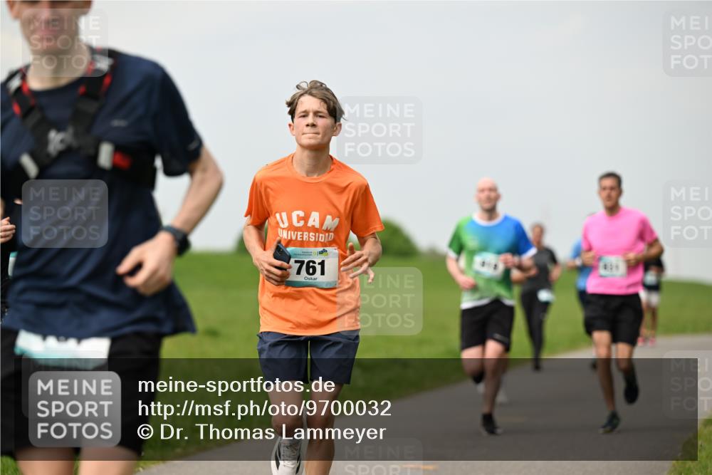 10.05.2026 - 8. Wedeler Halbmarathon Dr. Thomas Lammeyer http://msf.ph/oto/9700032 10.05.2026 11:38:54 Laufen 761 meine-sportfotos.de