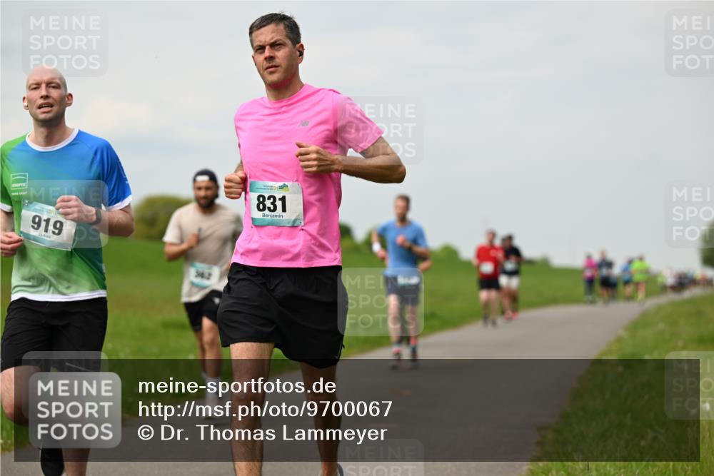 10.05.2026 - 8. Wedeler Halbmarathon Dr. Thomas Lammeyer http://msf.ph/oto/9700067 10.05.2026 11:38:58 Laufen 919, 831 meine-sportfotos.de