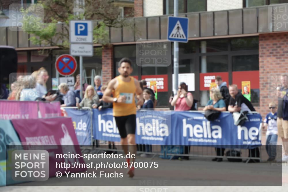10.05.2026 - 8. Wedeler Halbmarathon Yannick Fuchs http://msf.ph/oto/9700075 10.05.2026 11:19:52 Ziel 442, 619 meine-sportfotos.de