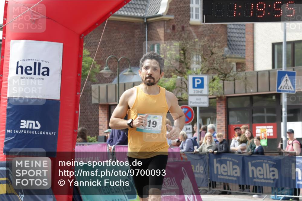 10.05.2026 - 8. Wedeler Halbmarathon Yannick Fuchs http://msf.ph/oto/9700093 10.05.2026 11:19:54 Ziel 442, 619 meine-sportfotos.de
