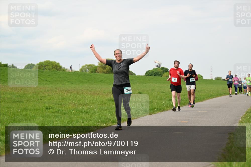 10.05.2026 - 8. Wedeler Halbmarathon Dr. Thomas Lammeyer http://msf.ph/oto/9700119 10.05.2026 11:39:03 Laufen 249, 710, 905 meine-sportfotos.de