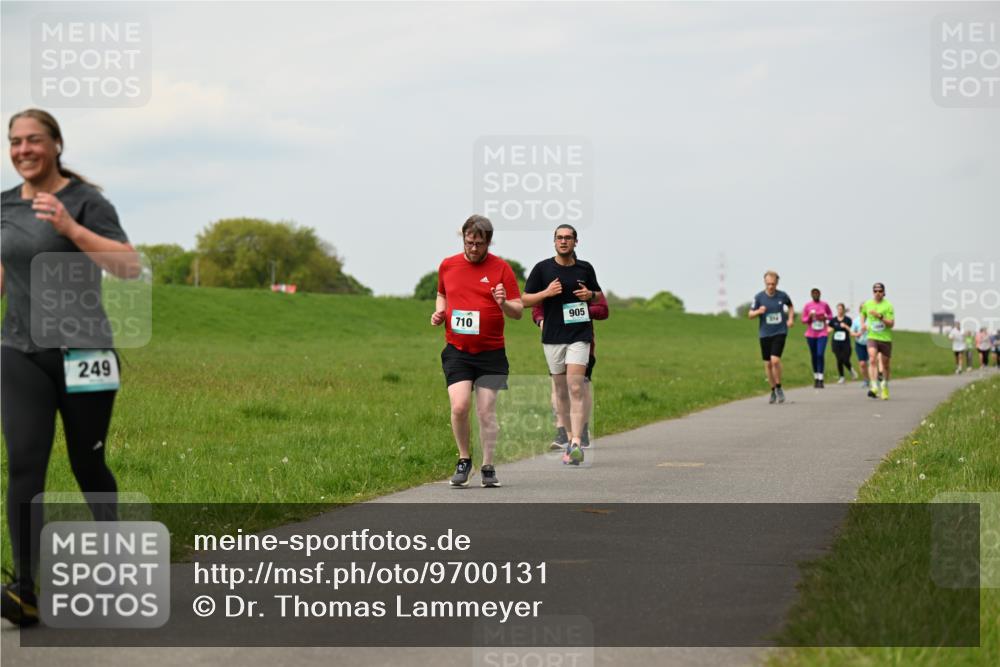 10.05.2026 - 8. Wedeler Halbmarathon Dr. Thomas Lammeyer http://msf.ph/oto/9700131 10.05.2026 11:39:04 Laufen 249, 710, 905 meine-sportfotos.de