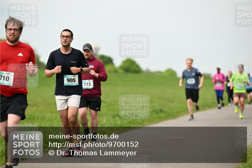 10.05.2026 - 8. Wedeler Halbmarathon Dr. Thomas Lammeyer http://msf.ph/oto/9700152 10.05.2026 11:39:06 Laufen 710, 905, 773 meine-sportfotos.de