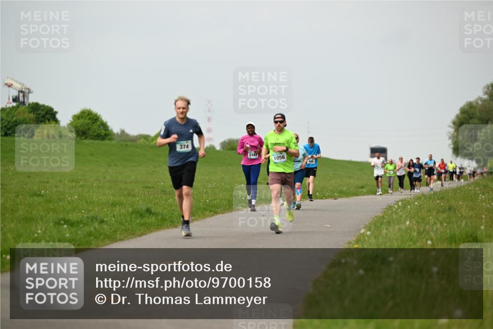 10.05.2026 - 8. Wedeler Halbmarathon Dr. Thomas Lammeyer http://msf.ph/oto/9700158 10.05.2026 11:39:07 Laufen 374, 2143, 1056 meine-sportfotos.de