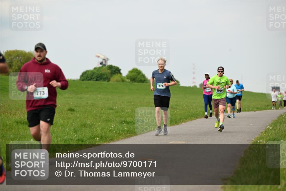 10.05.2026 - 8. Wedeler Halbmarathon Dr. Thomas Lammeyer http://msf.ph/oto/9700171 10.05.2026 11:39:08 Laufen 374, 773, 2143, 1056 meine-sportfotos.de