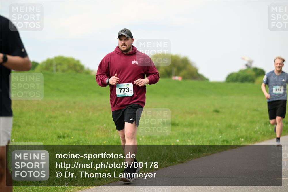 10.05.2026 - 8. Wedeler Halbmarathon Dr. Thomas Lammeyer http://msf.ph/oto/9700178 10.05.2026 11:39:10 Laufen 773, 374 meine-sportfotos.de