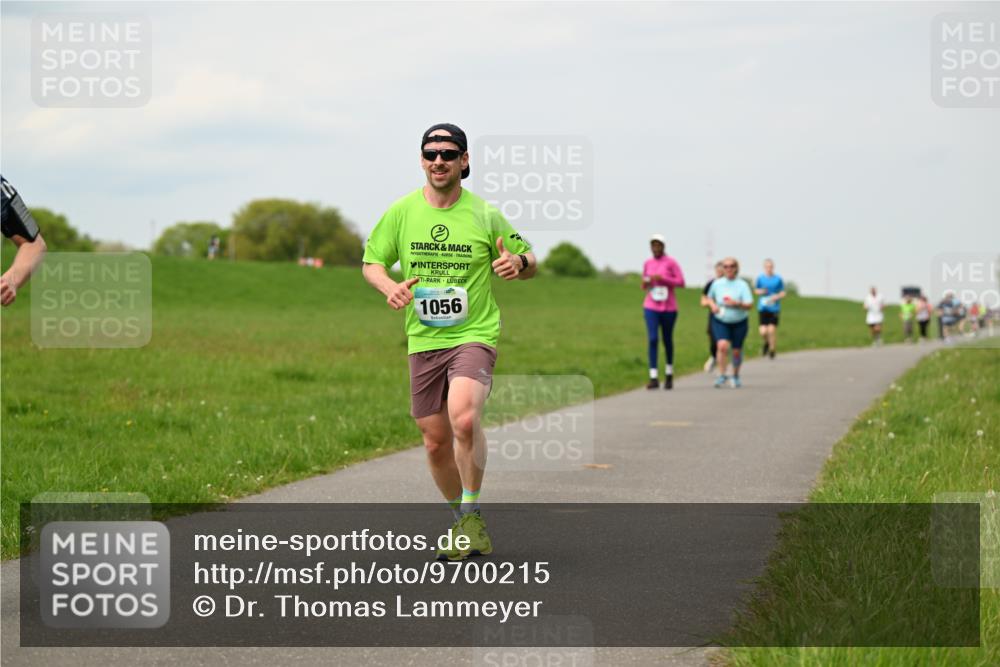 10.05.2026 - 8. Wedeler Halbmarathon Dr. Thomas Lammeyer http://msf.ph/oto/9700215 10.05.2026 11:39:13 Laufen 1056 meine-sportfotos.de