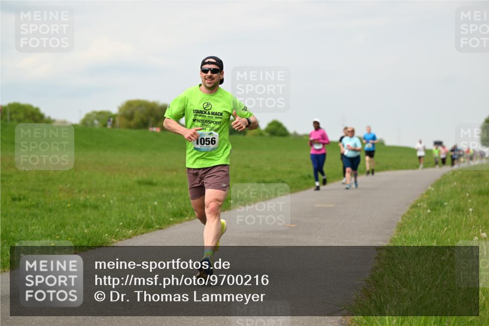 10.05.2026 - 8. Wedeler Halbmarathon Dr. Thomas Lammeyer http://msf.ph/oto/9700216 10.05.2026 11:39:13 Laufen 1056 meine-sportfotos.de