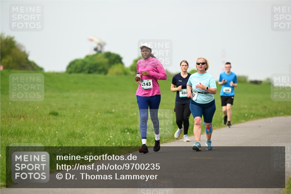 10.05.2026 - 8. Wedeler Halbmarathon Dr. Thomas Lammeyer http://msf.ph/oto/9700235 10.05.2026 11:39:16 Laufen 2143, 480 meine-sportfotos.de