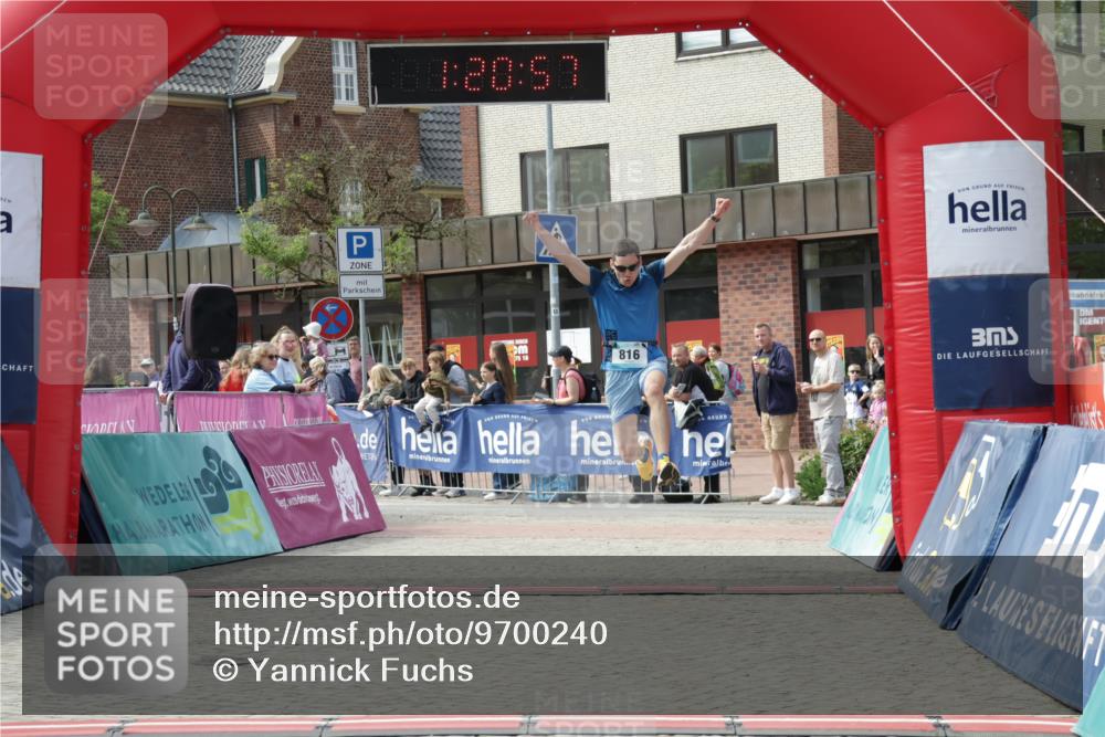 10.05.2026 - 8. Wedeler Halbmarathon Yannick Fuchs http://msf.ph/oto/9700240 10.05.2026 11:20:56 Ziel 816 meine-sportfotos.de