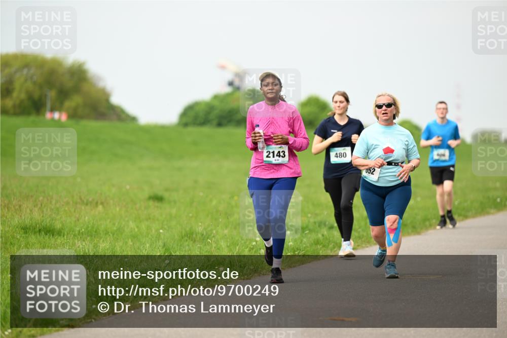 10.05.2026 - 8. Wedeler Halbmarathon Dr. Thomas Lammeyer http://msf.ph/oto/9700249 10.05.2026 11:39:17 Laufen 2143, 480, 052 meine-sportfotos.de