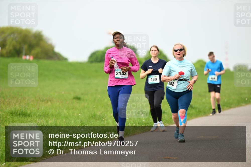10.05.2026 - 8. Wedeler Halbmarathon Dr. Thomas Lammeyer http://msf.ph/oto/9700257 10.05.2026 11:39:18 Laufen 2143, 480, 652 meine-sportfotos.de