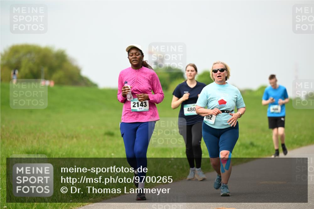10.05.2026 - 8. Wedeler Halbmarathon Dr. Thomas Lammeyer http://msf.ph/oto/9700265 10.05.2026 11:39:19 Laufen 2143, 480, 052 meine-sportfotos.de