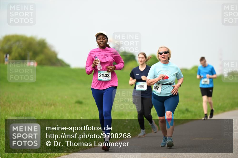 10.05.2026 - 8. Wedeler Halbmarathon Dr. Thomas Lammeyer http://msf.ph/oto/9700268 10.05.2026 11:39:19 Laufen 2143, 480, 652 meine-sportfotos.de