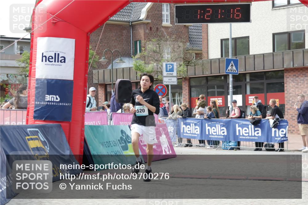 10.05.2026 - 8. Wedeler Halbmarathon Yannick Fuchs http://msf.ph/oto/9700276 10.05.2026 11:21:16 Ziel 520 meine-sportfotos.de