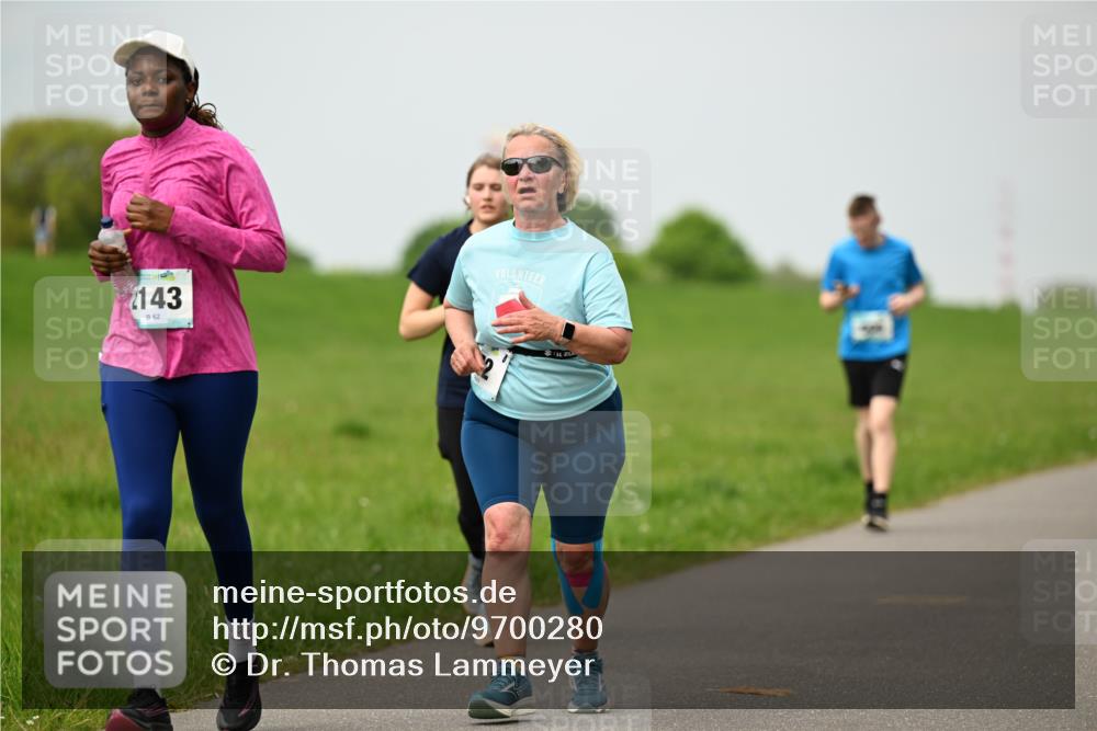 10.05.2026 - 8. Wedeler Halbmarathon Dr. Thomas Lammeyer http://msf.ph/oto/9700280 10.05.2026 11:39:20 Laufen 143 meine-sportfotos.de