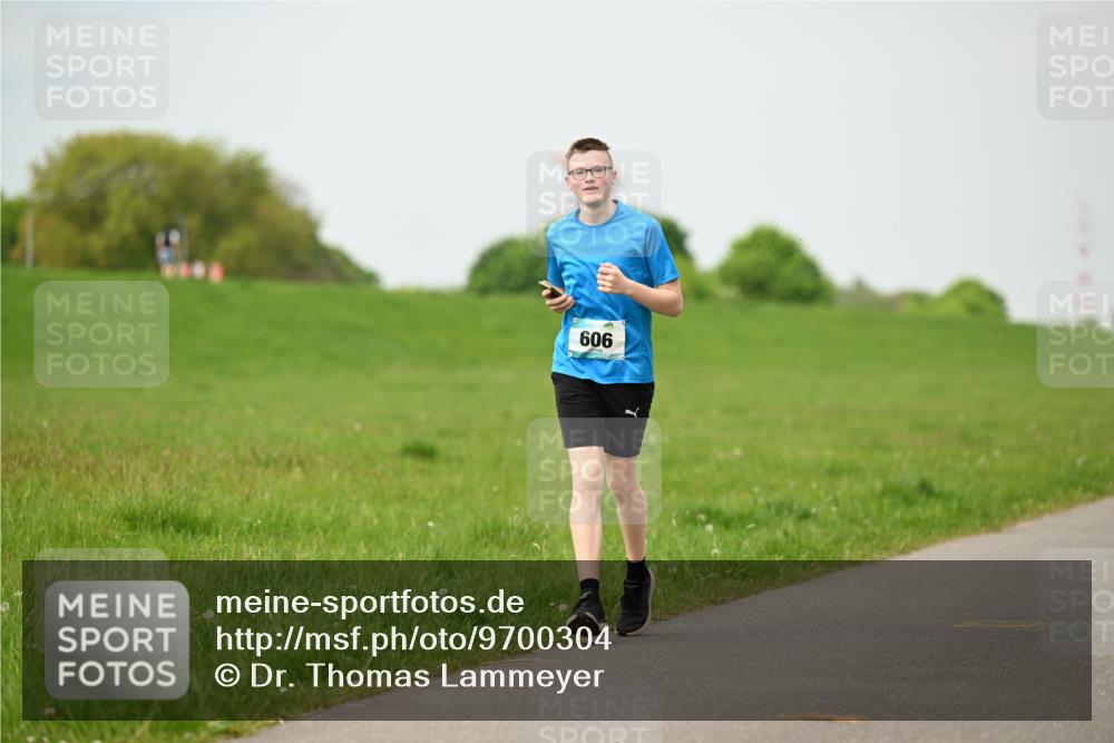 10.05.2026 - 8. Wedeler Halbmarathon Dr. Thomas Lammeyer http://msf.ph/oto/9700304 10.05.2026 11:39:25 Laufen 606 meine-sportfotos.de