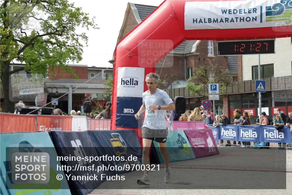 10.05.2026 - 8. Wedeler Halbmarathon Yannick Fuchs http://msf.ph/oto/9700321 10.05.2026 11:21:27 Ziel 339 meine-sportfotos.de
