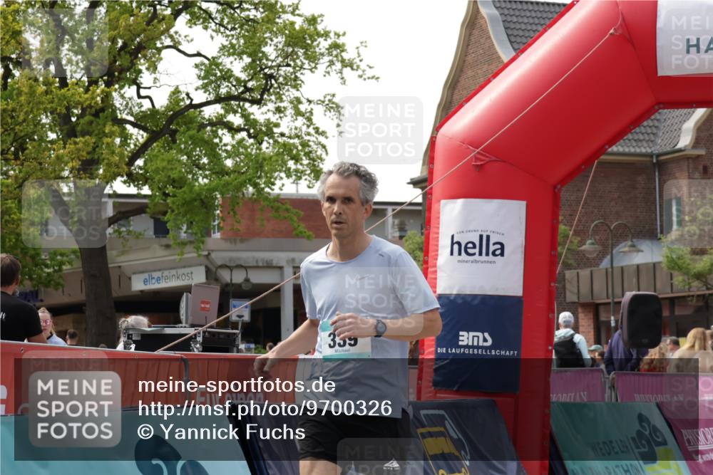10.05.2026 - 8. Wedeler Halbmarathon Yannick Fuchs http://msf.ph/oto/9700326 10.05.2026 11:21:28 Ziel 339 meine-sportfotos.de
