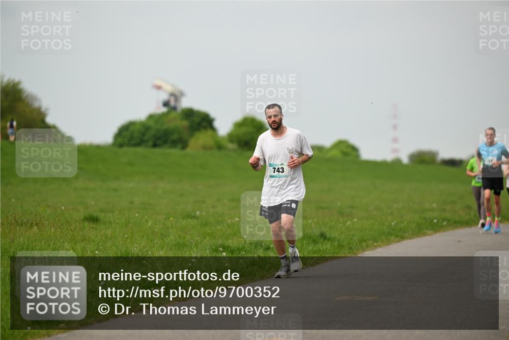 10.05.2026 - 8. Wedeler Halbmarathon Dr. Thomas Lammeyer http://msf.ph/oto/9700352 10.05.2026 11:39:31 Laufen 743 meine-sportfotos.de