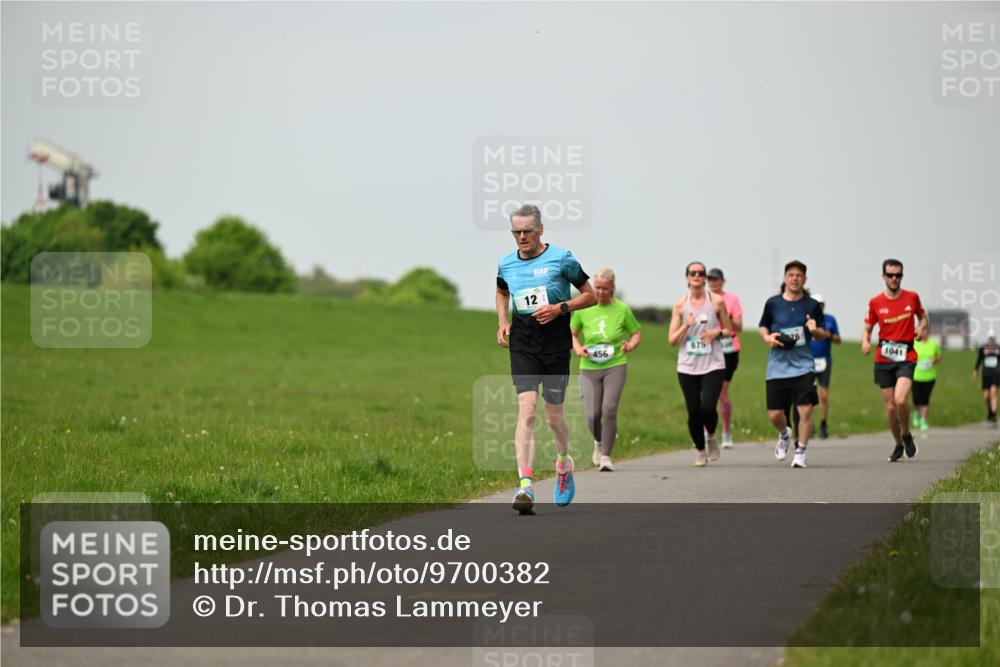 10.05.2026 - 8. Wedeler Halbmarathon Dr. Thomas Lammeyer http://msf.ph/oto/9700382 10.05.2026 11:39:35 Laufen 456, 675, 1041 meine-sportfotos.de