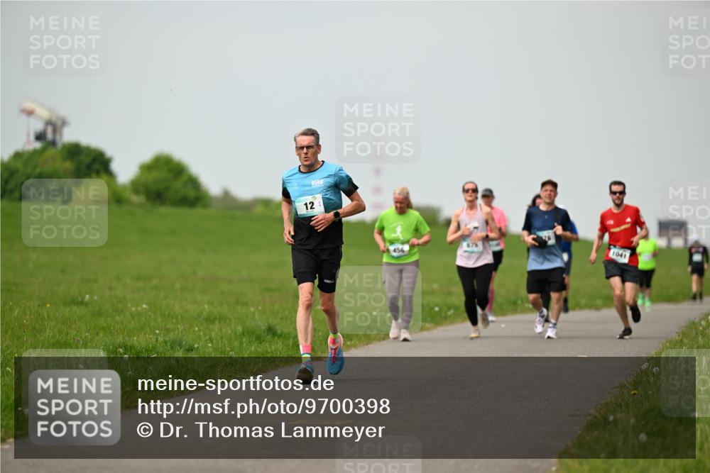 10.05.2026 - 8. Wedeler Halbmarathon Dr. Thomas Lammeyer http://msf.ph/oto/9700398 10.05.2026 11:39:37 Laufen 456, 1041 meine-sportfotos.de