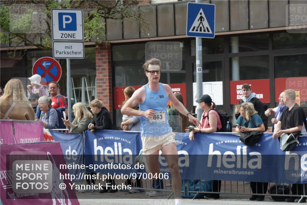 10.05.2026 - 8. Wedeler Halbmarathon Yannick Fuchs http://msf.ph/oto/9700406 10.05.2026 11:21:57 Ziel 863 meine-sportfotos.de