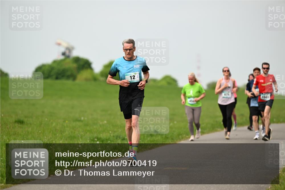 10.05.2026 - 8. Wedeler Halbmarathon Dr. Thomas Lammeyer http://msf.ph/oto/9700419 10.05.2026 11:39:38 Laufen 1041 meine-sportfotos.de
