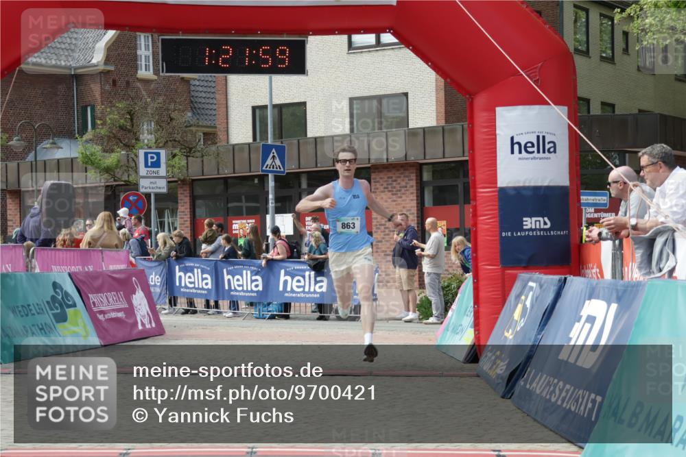 10.05.2026 - 8. Wedeler Halbmarathon Yannick Fuchs http://msf.ph/oto/9700421 10.05.2026 11:21:58 Ziel 863 meine-sportfotos.de