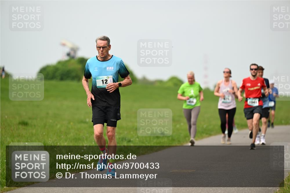 10.05.2026 - 8. Wedeler Halbmarathon Dr. Thomas Lammeyer http://msf.ph/oto/9700433 10.05.2026 11:39:39 Laufen 1041 meine-sportfotos.de