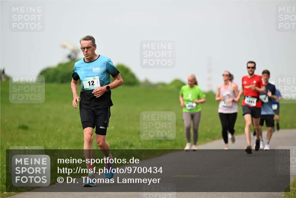10.05.2026 - 8. Wedeler Halbmarathon Dr. Thomas Lammeyer http://msf.ph/oto/9700434 10.05.2026 11:39:39 Laufen  meine-sportfotos.de
