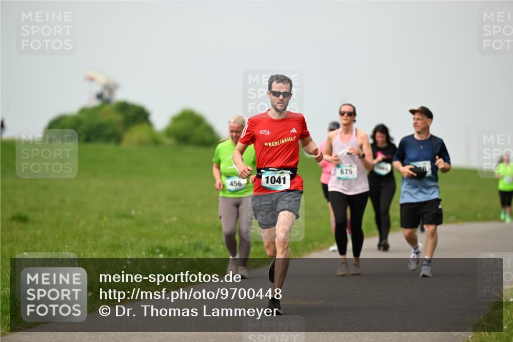 10.05.2026 - 8. Wedeler Halbmarathon Dr. Thomas Lammeyer http://msf.ph/oto/9700448 10.05.2026 11:39:42 Laufen 456, 1041, 675 meine-sportfotos.de
