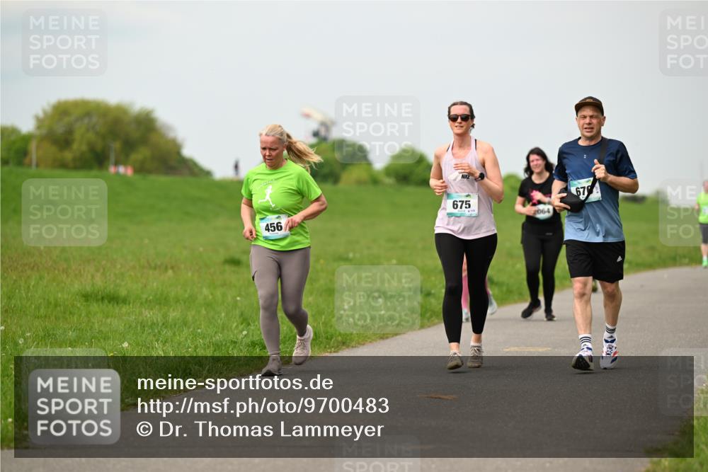 10.05.2026 - 8. Wedeler Halbmarathon Dr. Thomas Lammeyer http://msf.ph/oto/9700483 10.05.2026 11:39:46 Laufen 456, 675, 2064 meine-sportfotos.de