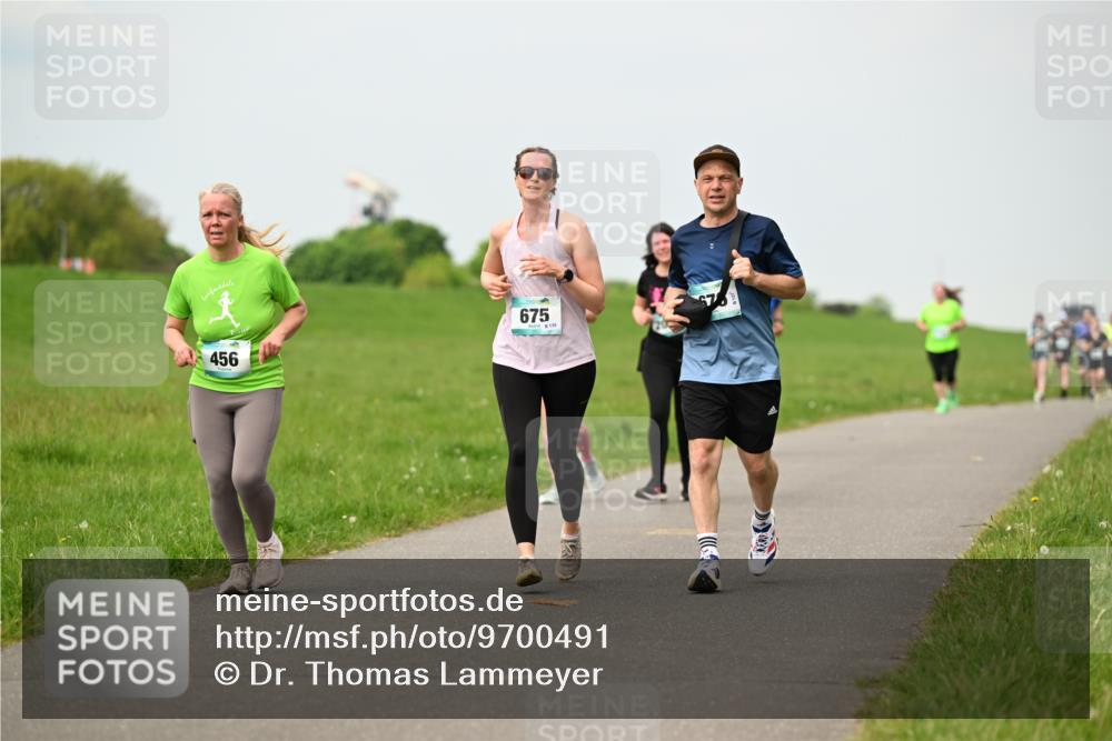 10.05.2026 - 8. Wedeler Halbmarathon Dr. Thomas Lammeyer http://msf.ph/oto/9700491 10.05.2026 11:39:47 Laufen 456, 675 meine-sportfotos.de