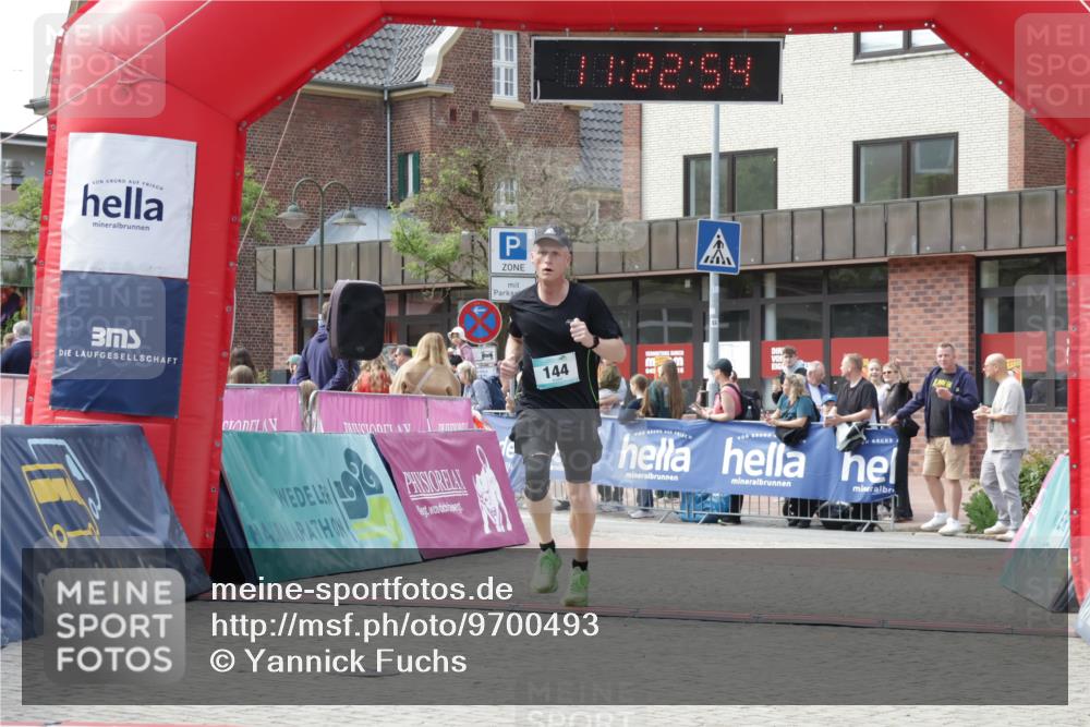 10.05.2026 - 8. Wedeler Halbmarathon Yannick Fuchs http://msf.ph/oto/9700493 10.05.2026 11:22:20 Ziel 144 meine-sportfotos.de