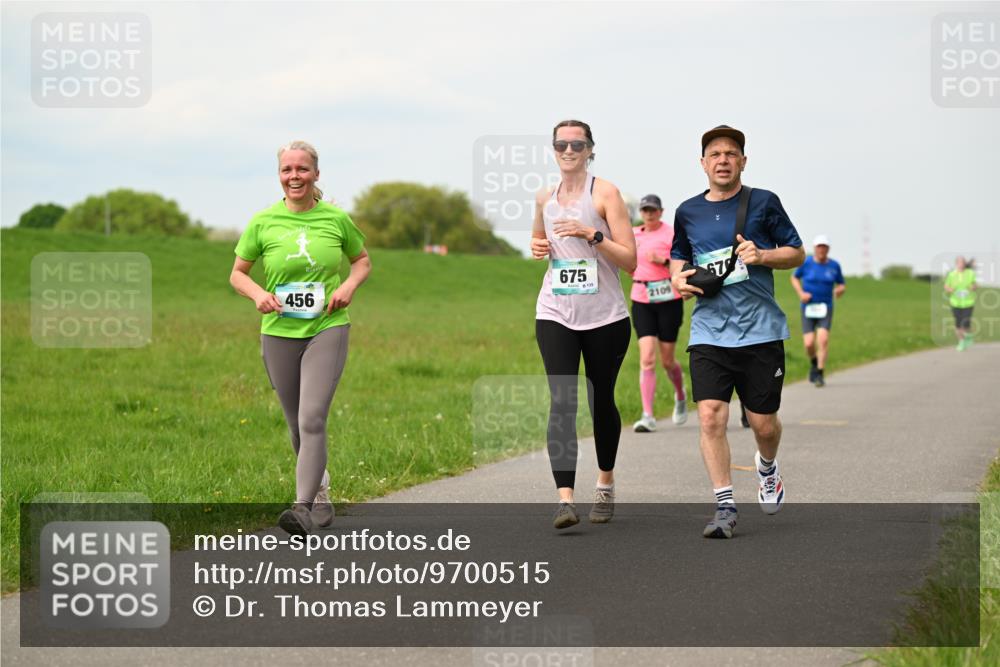 10.05.2026 - 8. Wedeler Halbmarathon Dr. Thomas Lammeyer http://msf.ph/oto/9700515 10.05.2026 11:39:49 Laufen 675, 456, 2109 meine-sportfotos.de