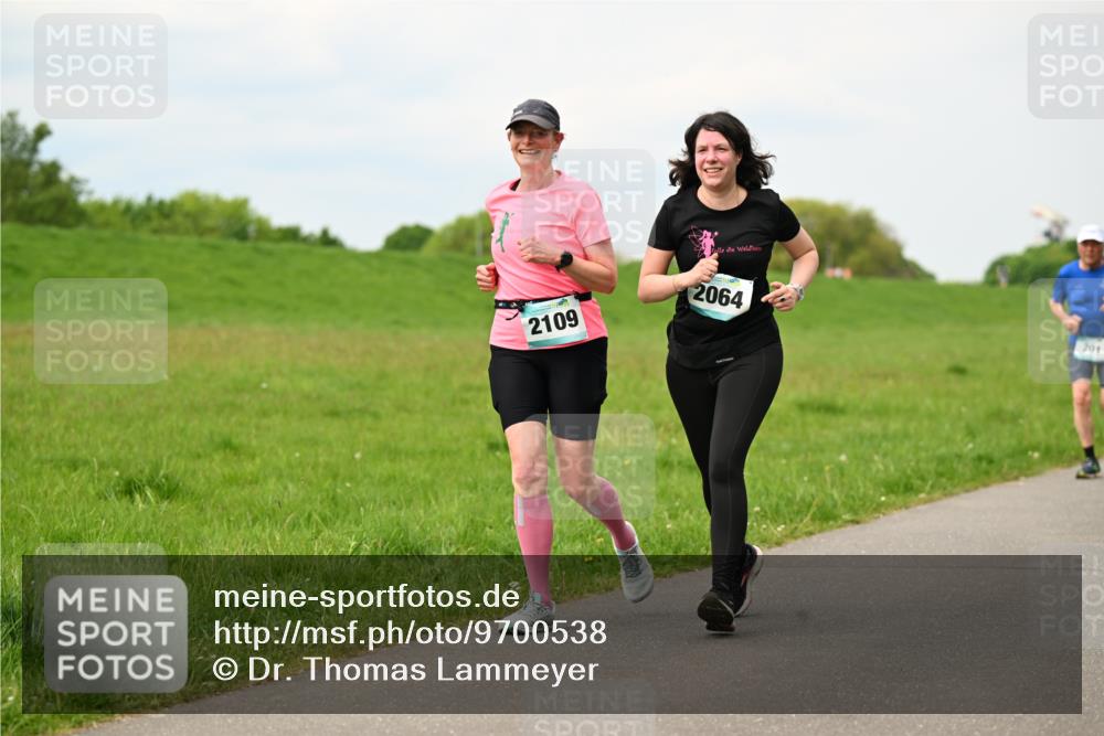 10.05.2026 - 8. Wedeler Halbmarathon Dr. Thomas Lammeyer http://msf.ph/oto/9700538 10.05.2026 11:39:54 Laufen 2109, 2064, 201 meine-sportfotos.de